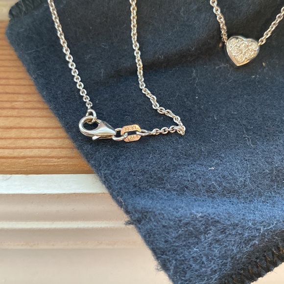 Swarovski crystal heart pendant necklace - Picture 3 of 4